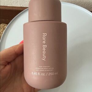 Rare Beauty Find Comfort hydrating body lotion